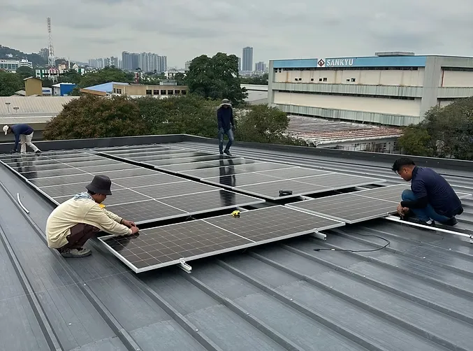 373 kWp Solar installation - amcharge
