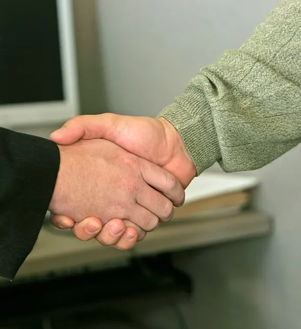 both handshake together - Leasing & Financing Solutions